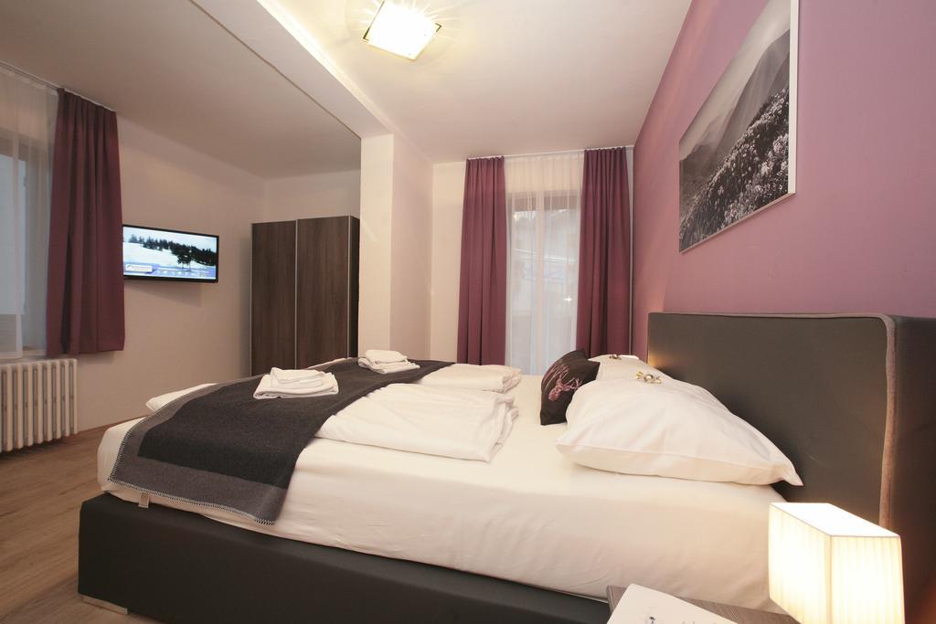 Lake And Cityhotel Edelweiss - Self Check In Zell am See Exterior photo