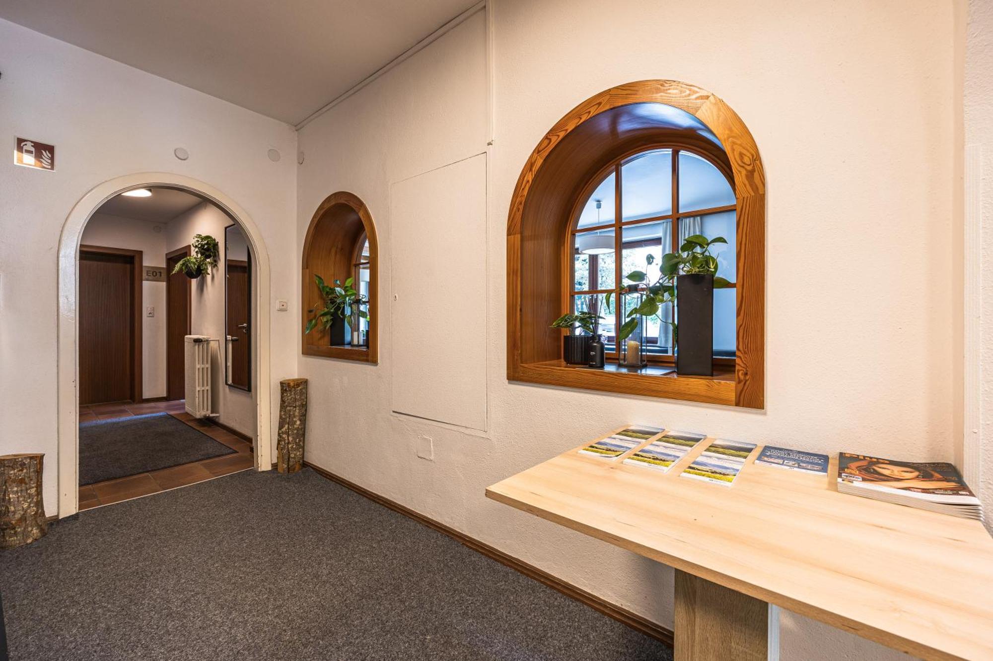 Lake And Cityhotel Edelweiss - Self Check In Zell am See Exterior photo