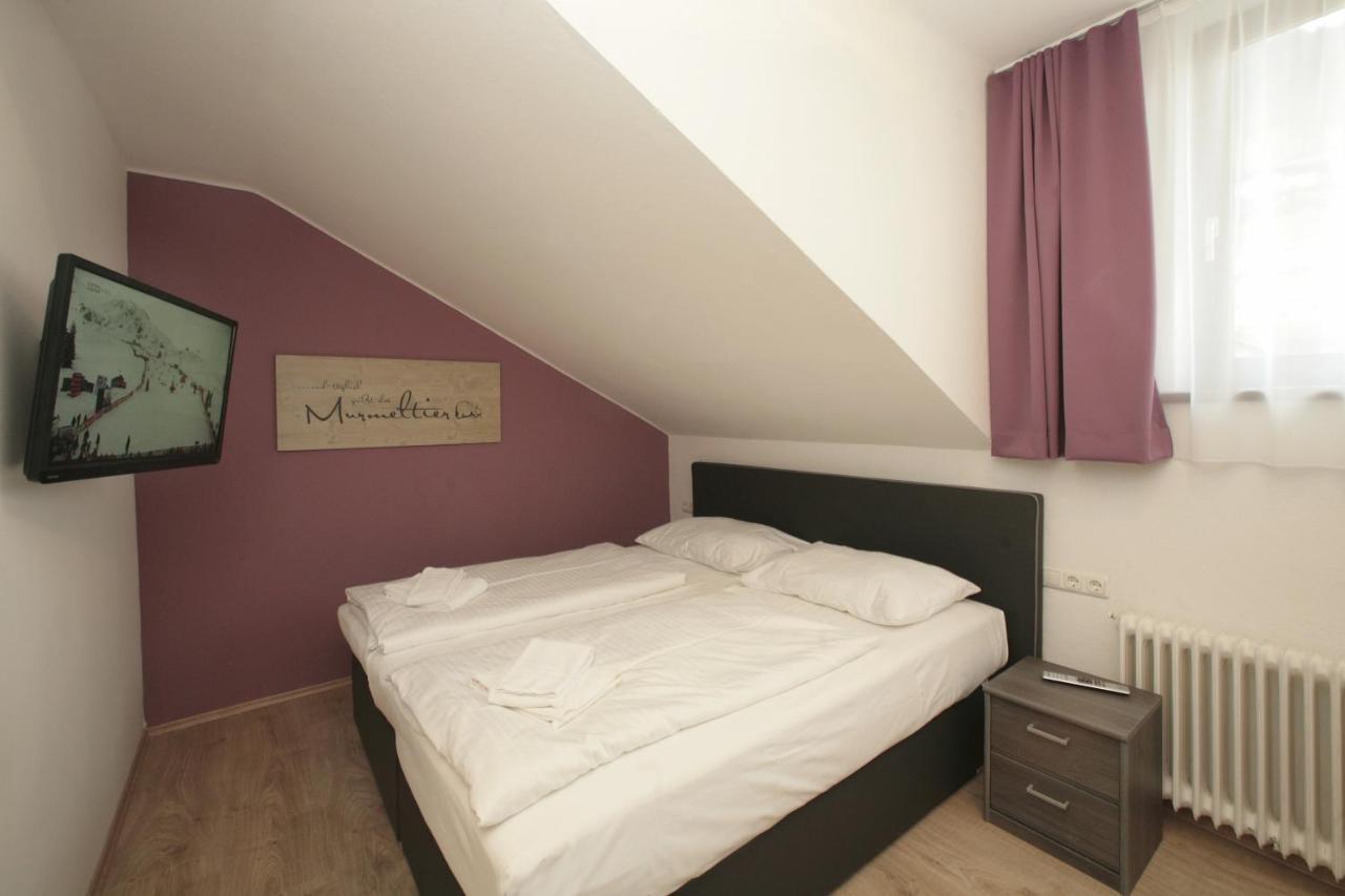 Lake And Cityhotel Edelweiss - Self Check In Zell am See Room photo